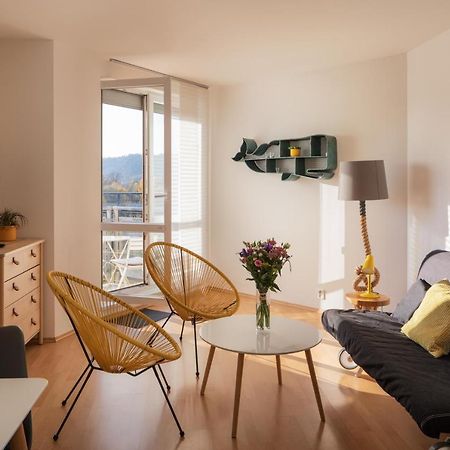 Sunny Apartment In Modrany By Prague Days ภายนอก รูปภาพ