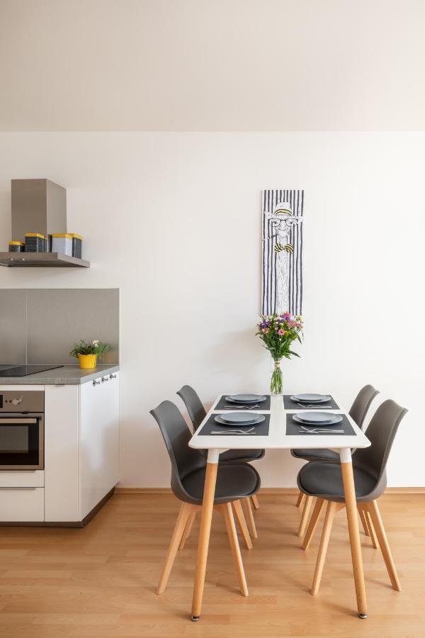 Sunny Apartment In Modrany By Prague Days ภายนอก รูปภาพ