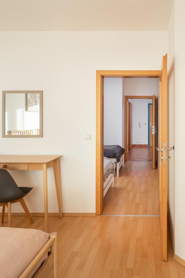 Sunny Apartment In Modrany By Prague Days ภายนอก รูปภาพ