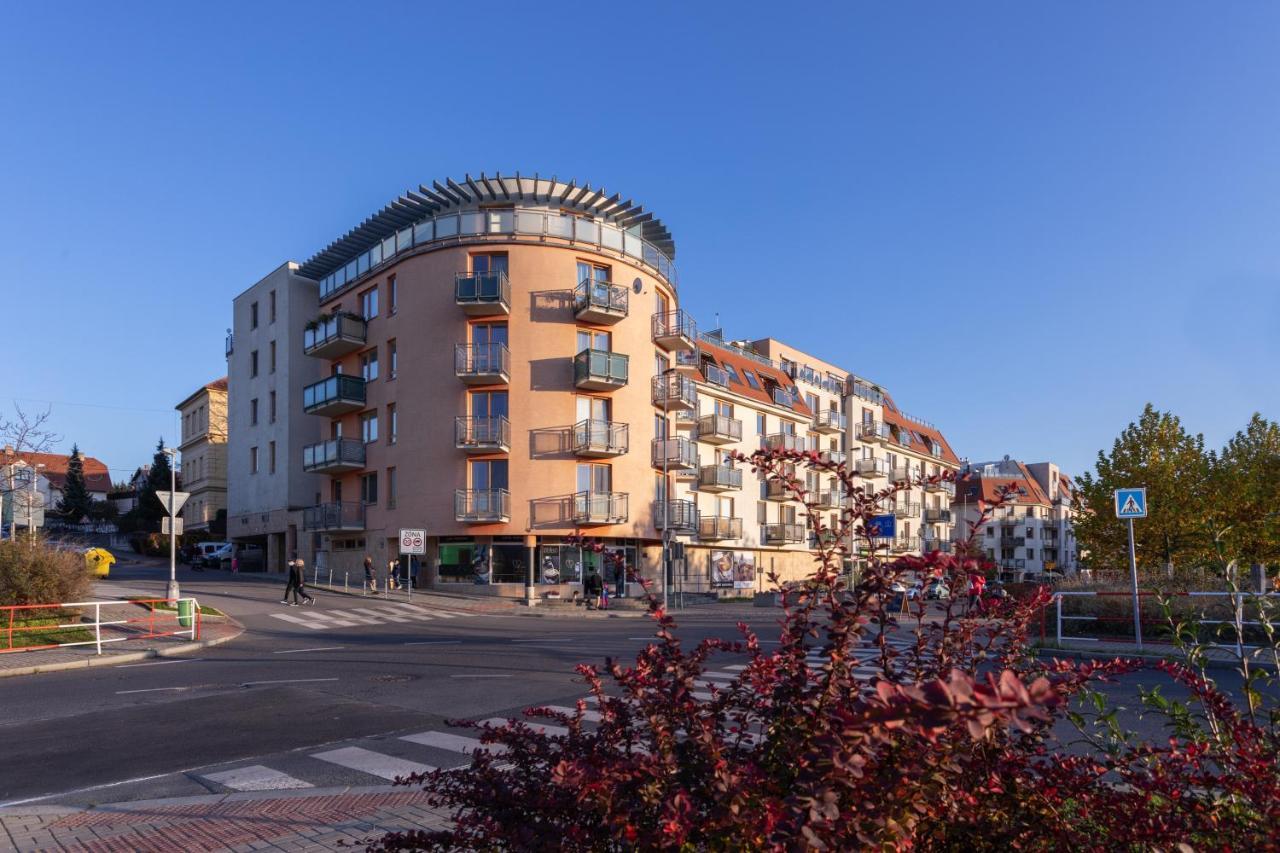 Sunny Apartment In Modrany By Prague Days ภายนอก รูปภาพ